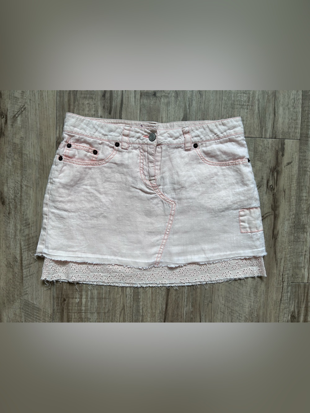 Vintage Bebe pale Pink Eyelet Trim Mini Skirt linen rhinestones sparkle W27